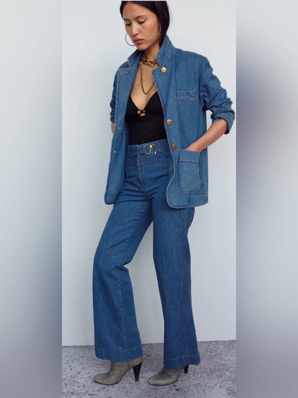 Maison Mayle High-Rise Mid-Blue Jeans with Front D-Ring Belt 28/6